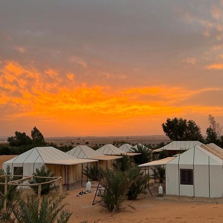 Отель Mirage Luxury Camp Мерзуга Экстерьер фото